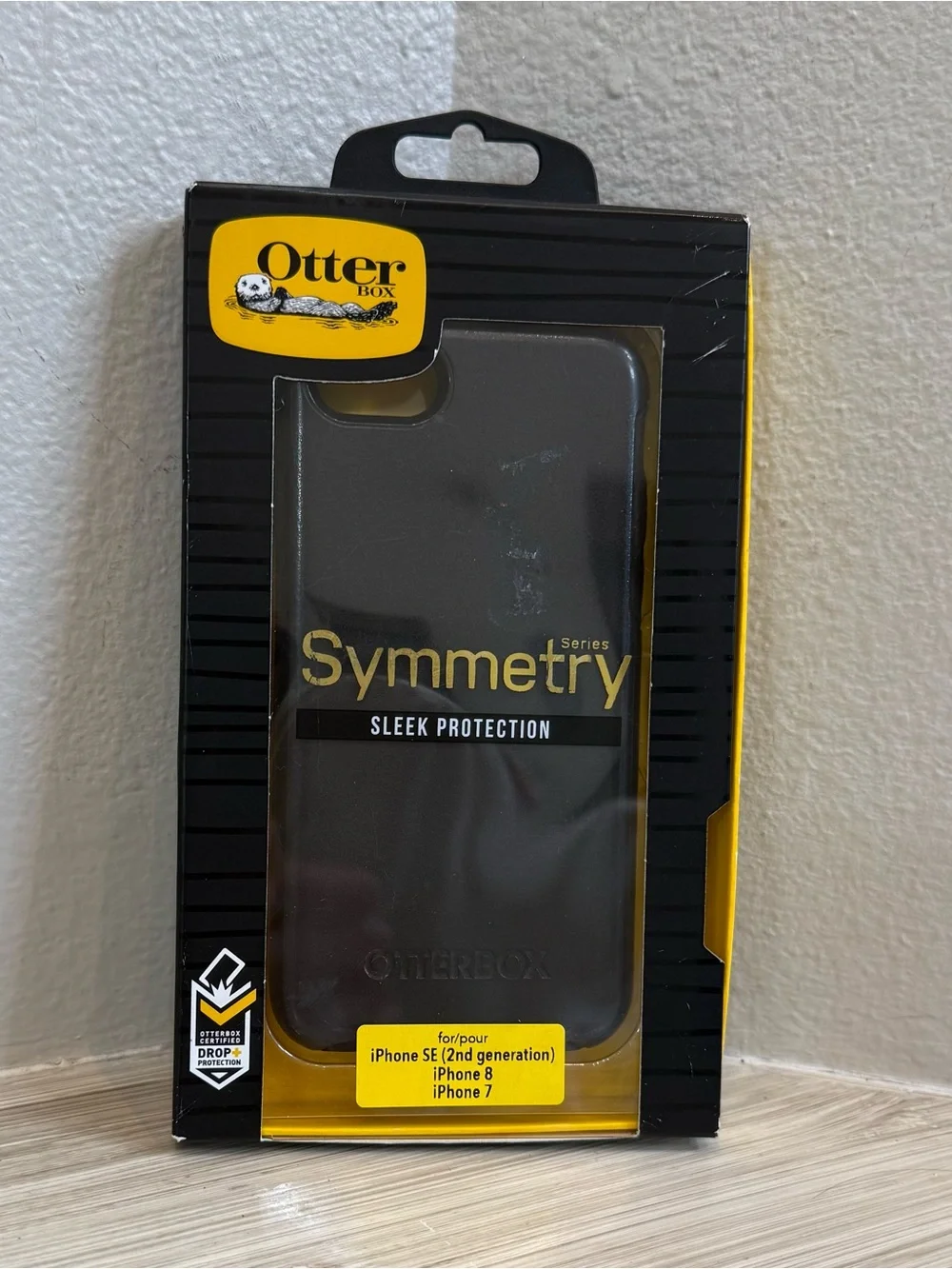 OtterBox Symmetry Series Black Protective Case for iPhone SE 2nd gen/8/7 sleek